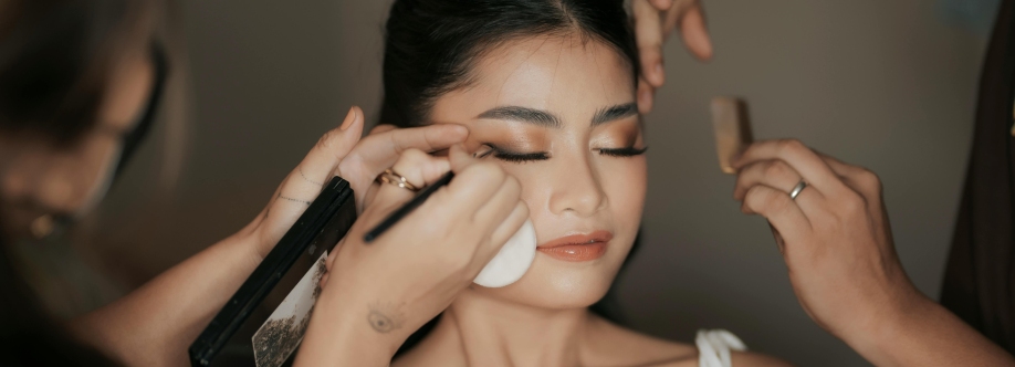 Beauty Salon in Hazratganj Lucknow Cover Image